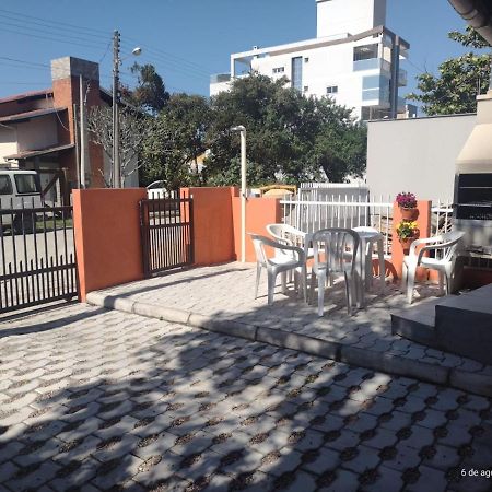 Apartamento Estilo Chale - Enxaimel ボンビーニャス エクステリア 写真